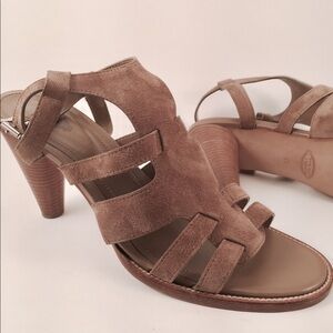 Tod's Tan Suede Sandals size 41